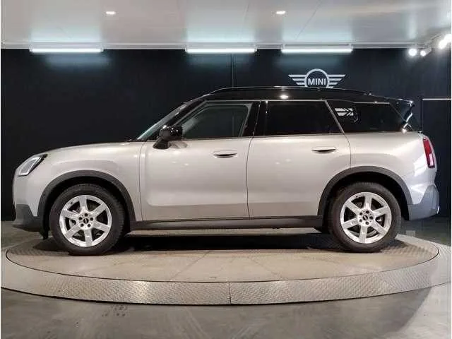 BMW MINI 2025 — миниатюра 5