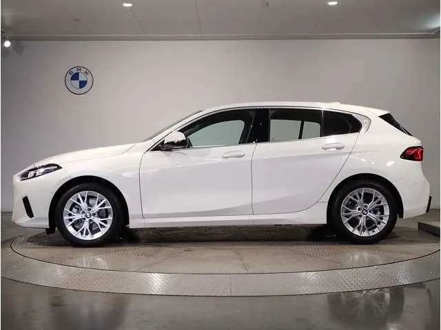 BMW 1 Series 120 2025 — миниатюра 5