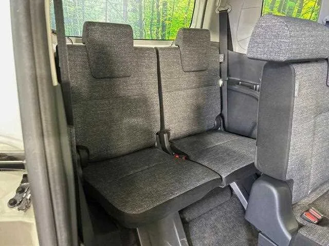 Toyota Sienta 2022 — миниатюра 4