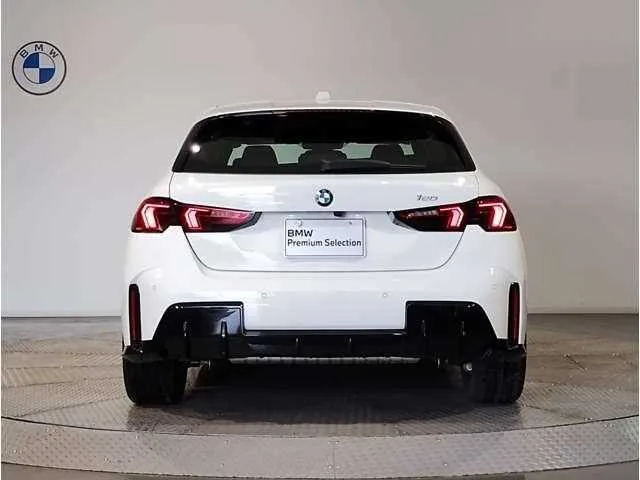 BMW 1 Series 2025 — миниатюра 2