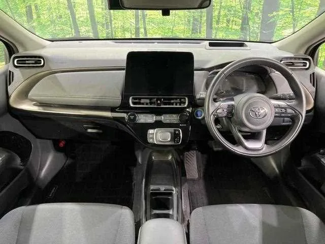 Toyota AQUA 2022 — миниатюра 2