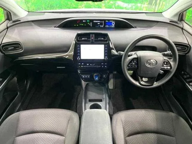 Toyota Prius 2022 — миниатюра 2