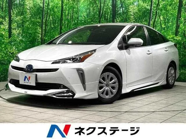 Toyota Prius 2022 — фото 1, купить с доставкой в Москву