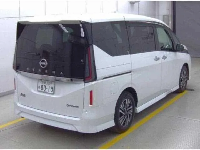 Nissan Serena 2023 — миниатюра 2