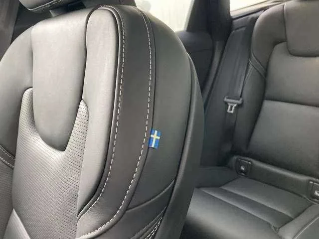 Volvo XC60 2025 — миниатюра 4