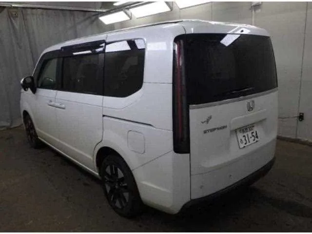 Honda Step WGN 2022 — миниатюра 2