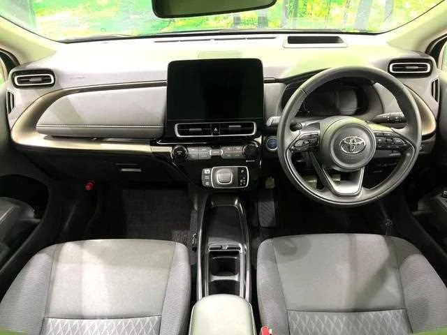 Toyota AQUA 2023 — миниатюра 2
