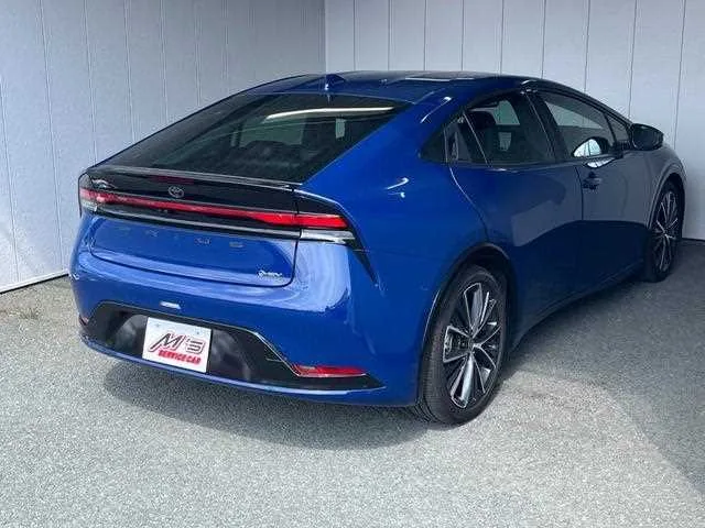 Toyota Prius 2023 — миниатюра 3