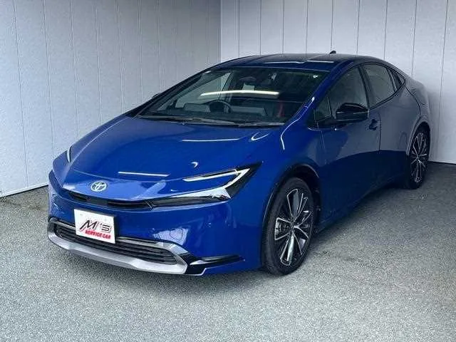 Toyota Prius 2023 — фото 1, купить с доставкой в Москву