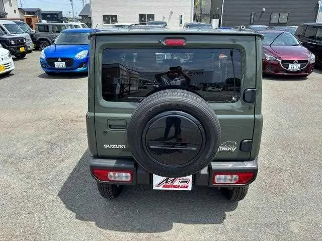 Suzuki Jimny 2023 — миниатюра 4