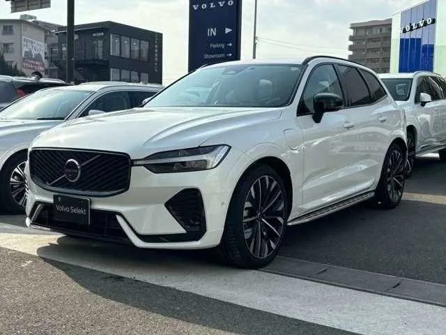Volvo XC60 2025 — фото 1, купить с доставкой в Москву