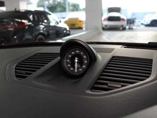 Porsche 911 2023 — миниатюра 4