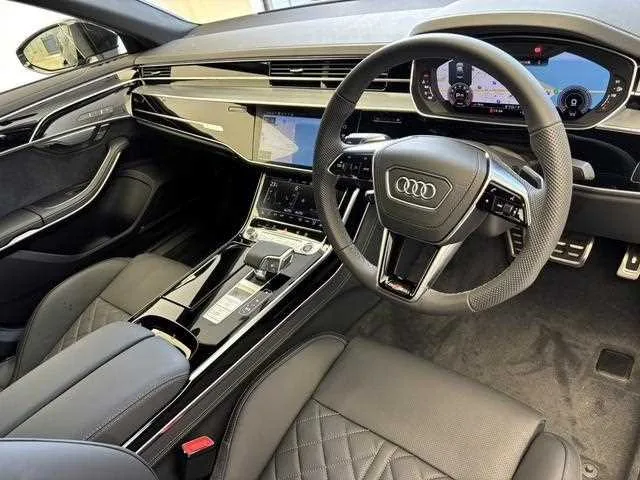 Audi A8 2025 — миниатюра 2