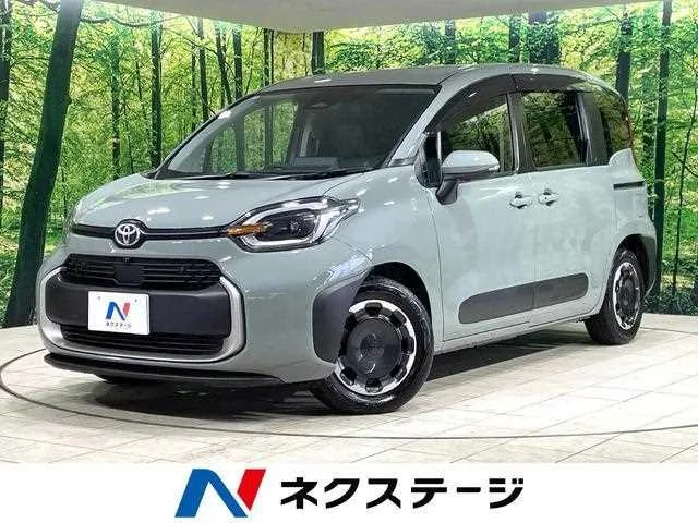 Toyota Sienta 2024 — фото 1, купить с доставкой в Москву