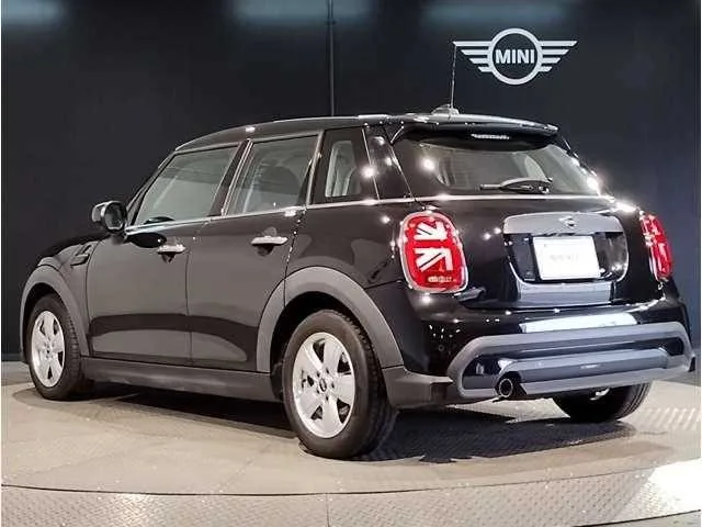 BMW MINI 2022 — миниатюра 2