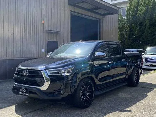 Toyota Hilux 2022 — миниатюра 3