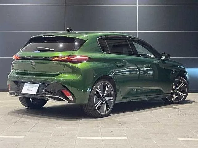 Peugeot 308 2023 — миниатюра 2
