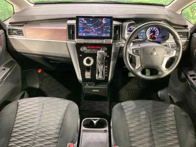 Mitsubishi Delica D:5 2023 — миниатюра 2