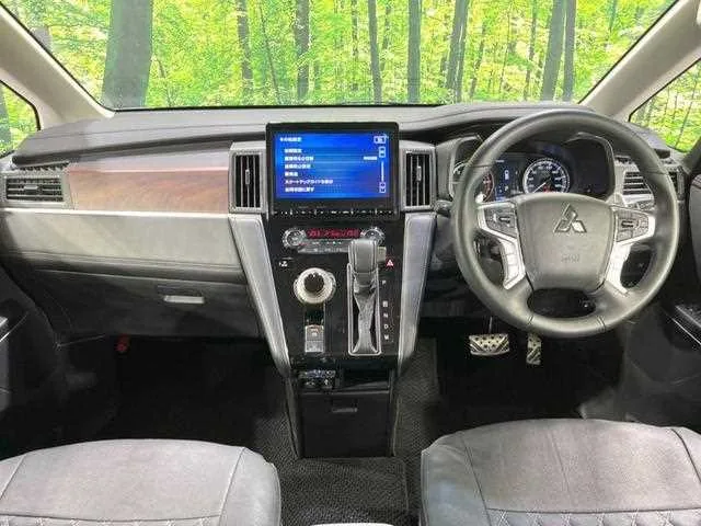 Mitsubishi Delica D:5 2024 — миниатюра 2