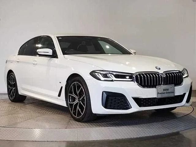 BMW 5 Series 2022 — миниатюра 3