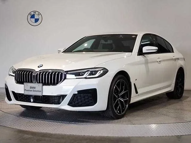 BMW 5 Series 2022 — фото 1, купить с доставкой в Москву