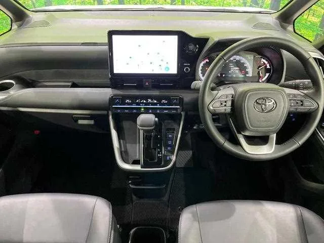 Toyota Noah 2025 — миниатюра 2