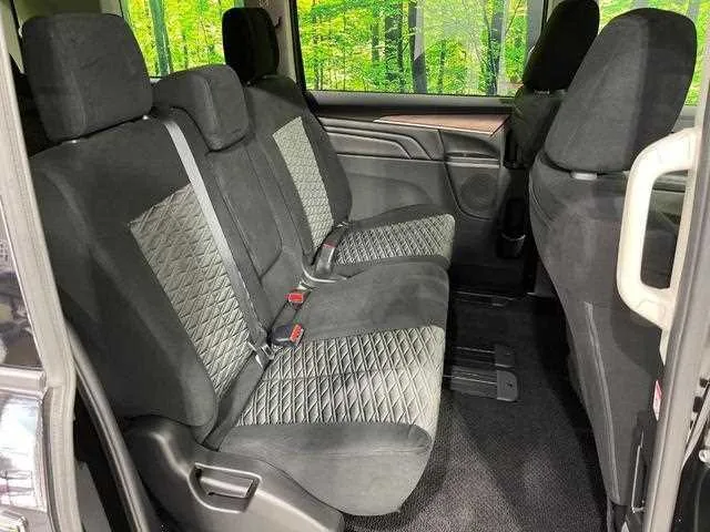 Mitsubishi Delica D:5 2024 — миниатюра 4