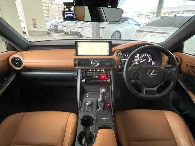 Lexus IS 2023 — миниатюра 2