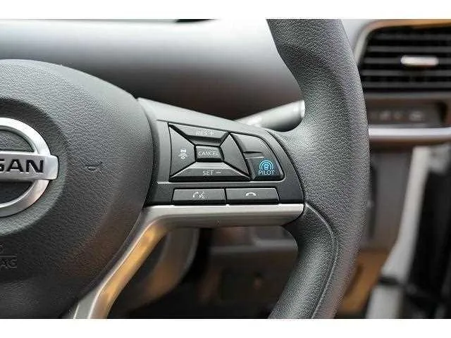 Nissan Serena 2022 — миниатюра 2