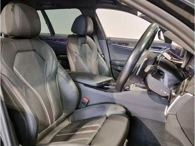 BMW 5 Series 2022 — миниатюра 5