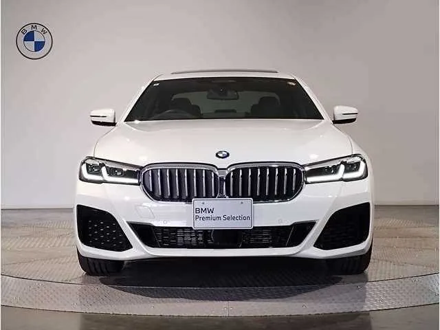 BMW 5 Series 2022 — миниатюра 5