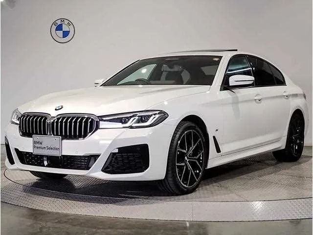 BMW 5 Series 2022 — фото 1, купить с доставкой в Москву