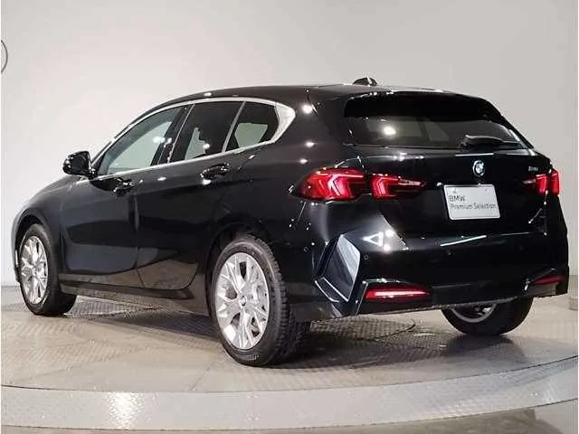 BMW 1 Series 120 2025 — миниатюра 2