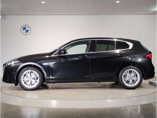 BMW 1 Series 120 2025 — миниатюра 3