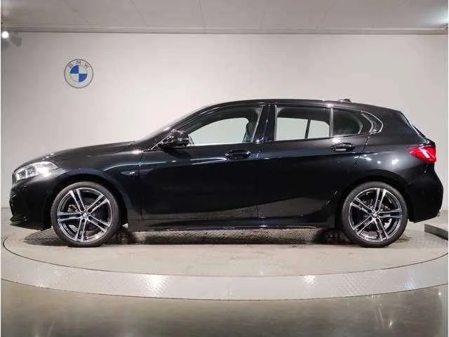 BMW 1 Series 2023 — миниатюра 3