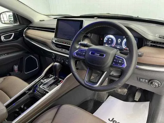 Jeep Commander 2024 — миниатюра 2