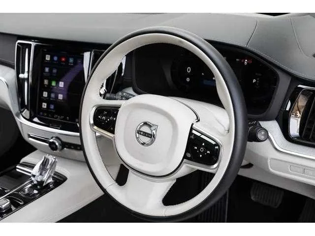 Volvo V60 2024 — миниатюра 4