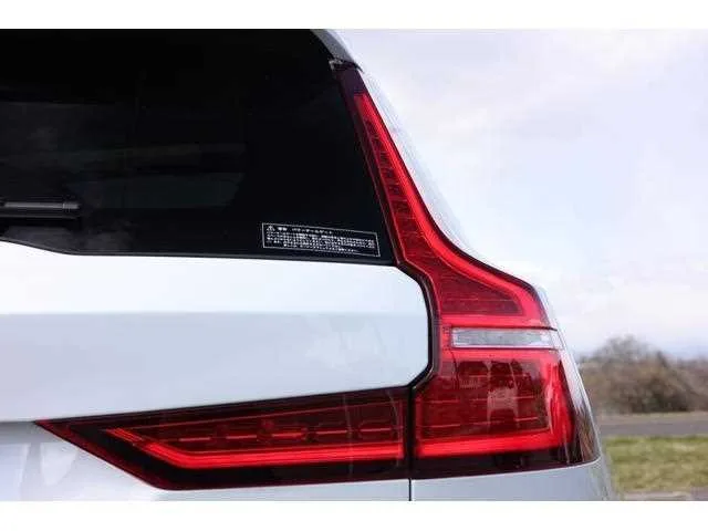 Volvo V60 2024 — миниатюра 5