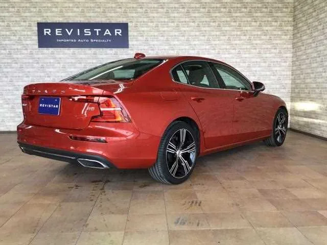 Volvo S60 2022 — миниатюра 2
