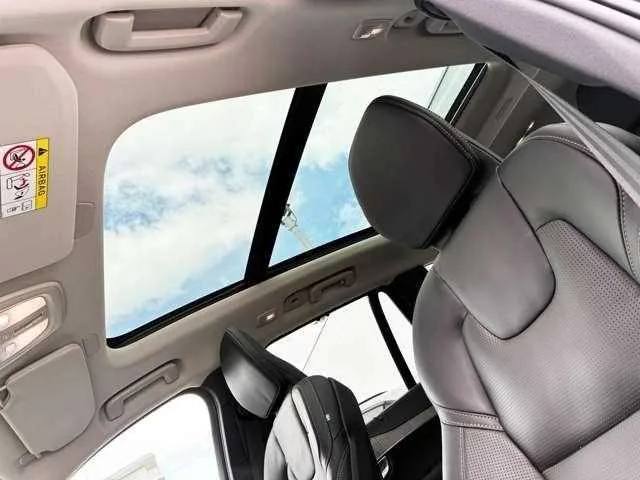 Volvo XC90 2024 — миниатюра 3