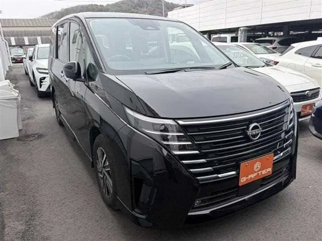 Nissan Serena 2024 — фото 1, купить с доставкой в Москву