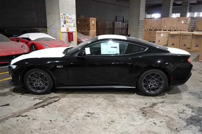 Ford Mustang BRAND NEW MUSTANG 5.0 GT 2026 — миниатюра 2