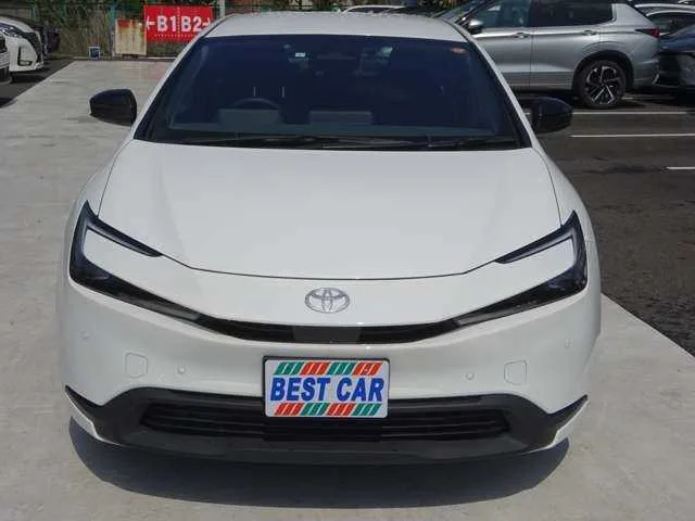 Toyota Prius 1.8 X 2023 — миниатюра 2