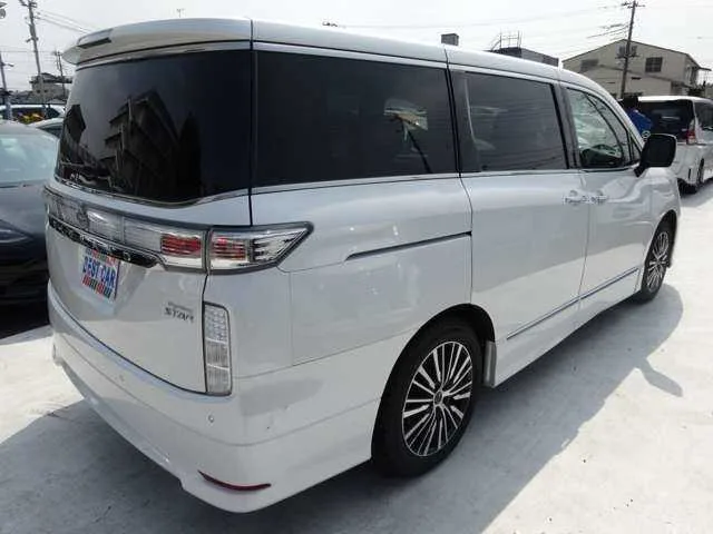 Nissan Elgrand 2.5 250HighwayStarS 2024 — миниатюра 3