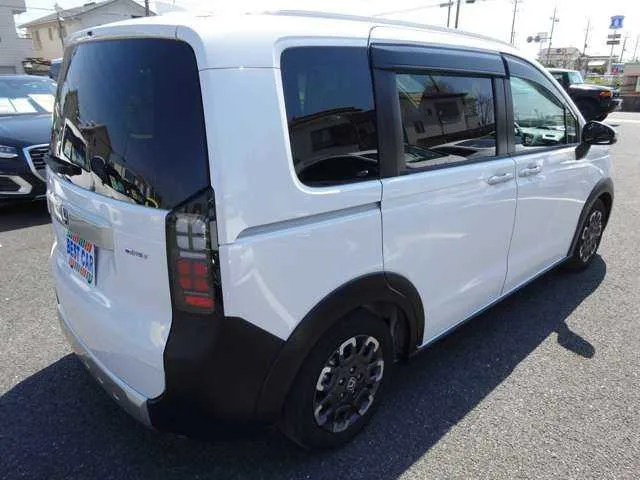 Honda Freed 1.5 e:HEV 2024 — миниатюра 3