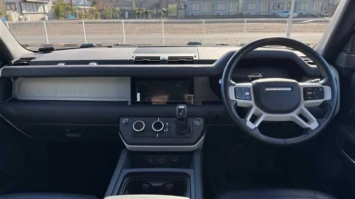 Land Rover Defender 110 S D300 2024 — миниатюра 5