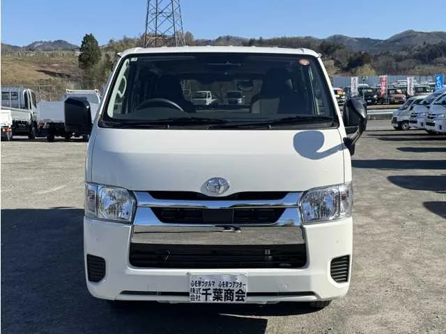 Toyota Hiace Van 2026 — миниатюра 2
