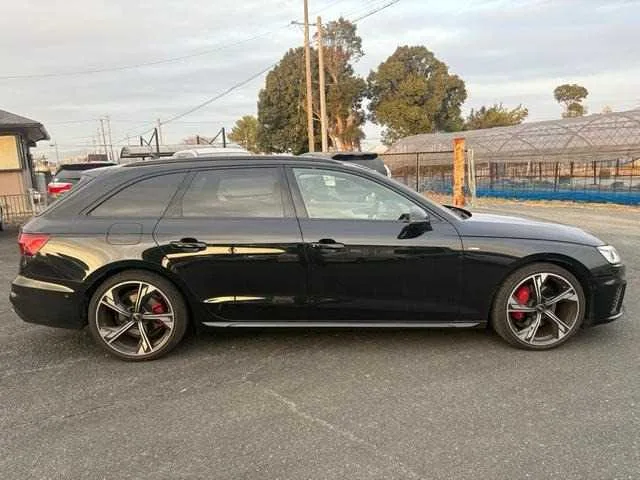Audi A4 2022 — миниатюра 5