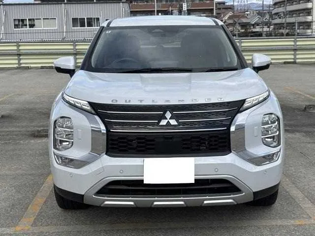 Mitsubishi Outlander 2024 — миниатюра 2
