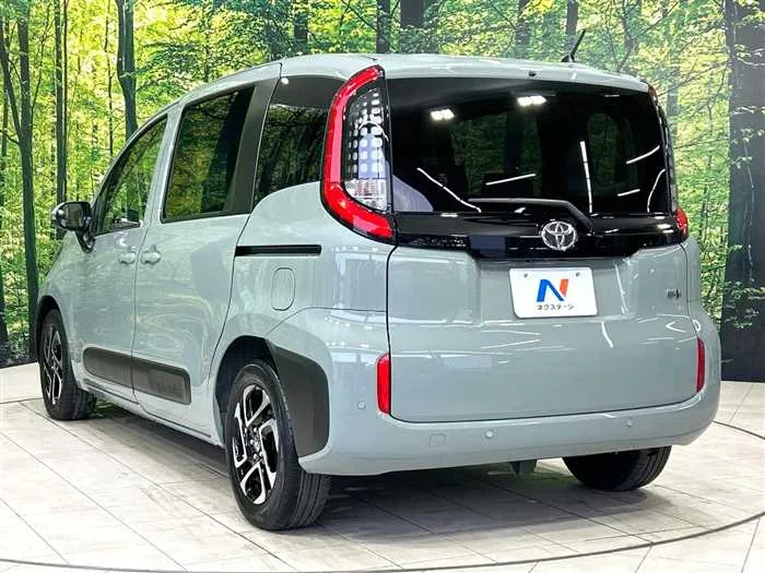 Toyota Sienta 2022 — миниатюра 5